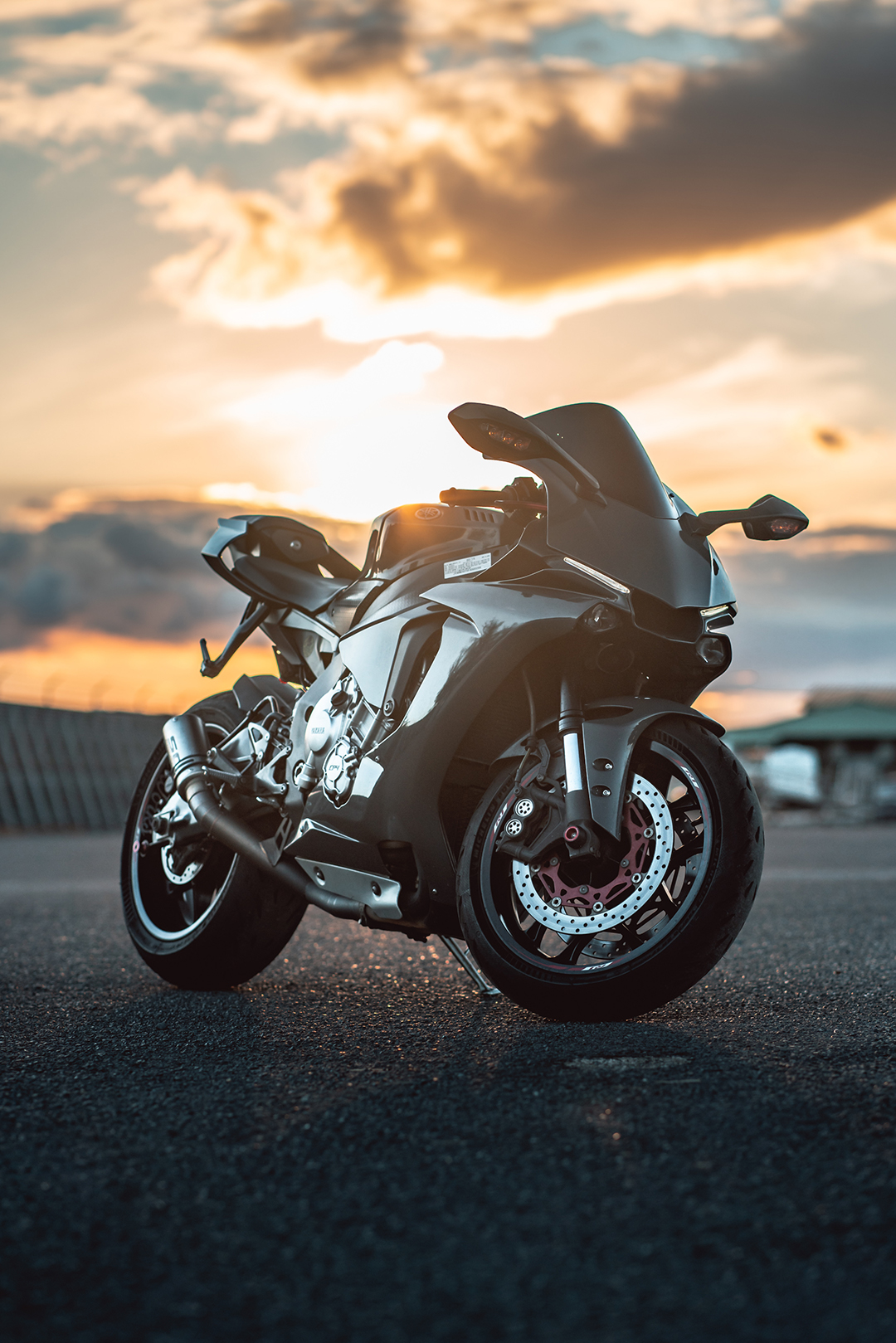 POV Photography: Custom Painted Gray Yamaha R1 - @ballestaedits